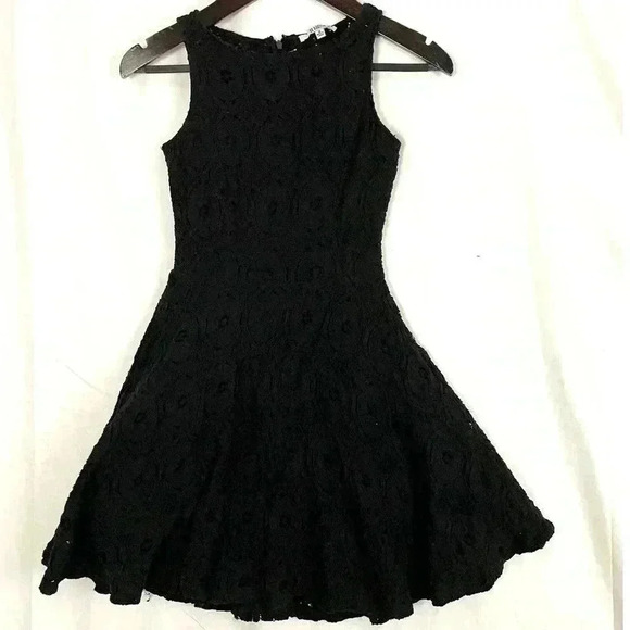 BB Dakota Lace Dress Sleeveless Sz 0 Women's Fit Flare - Picture 11 of 13